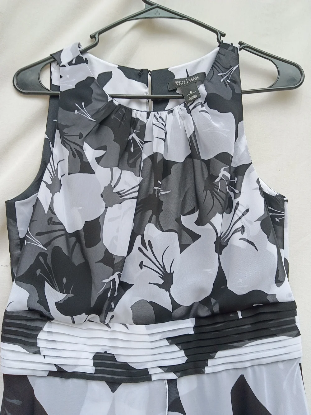 White House Black Market Black & White Floral Tiered Midi Dress - Picture 4 of 6